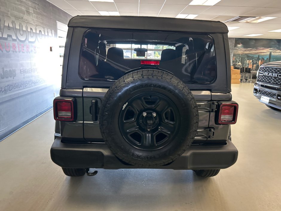 Jeep Wrangler SPORT 2025