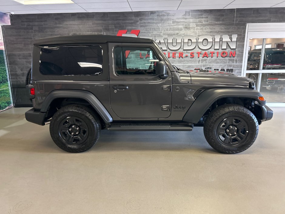 Jeep Wrangler SPORT 2025