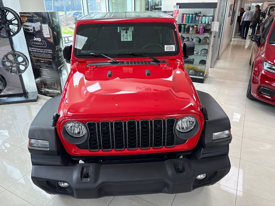 Jeep Wrangler SPORT 2026 CLIMATISATION*APPLE CARPLAY*TOIT RIGIDE FREEDOM TOP* MARCHEPIEDS NOIR* SYSTÈME AUDIO ALPINE