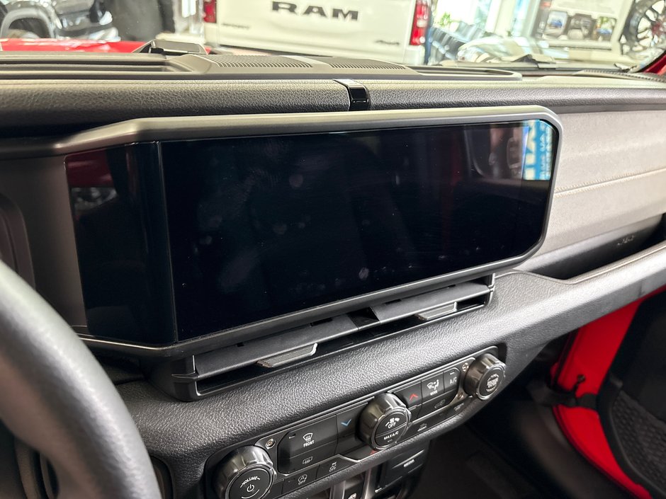 Jeep Wrangler SPORT 2026 CLIMATISATION*APPLE CARPLAY*TOIT RIGIDE FREEDOM TOP* MARCHEPIEDS NOIR* SYSTÈME AUDIO ALPINE