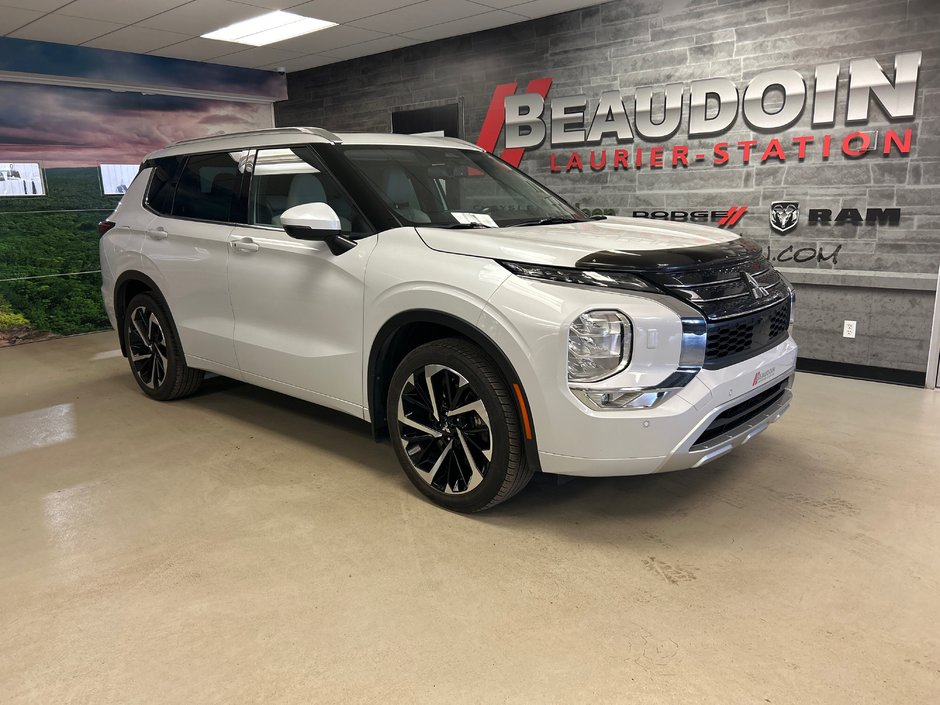 Mitsubishi Outlander  2022