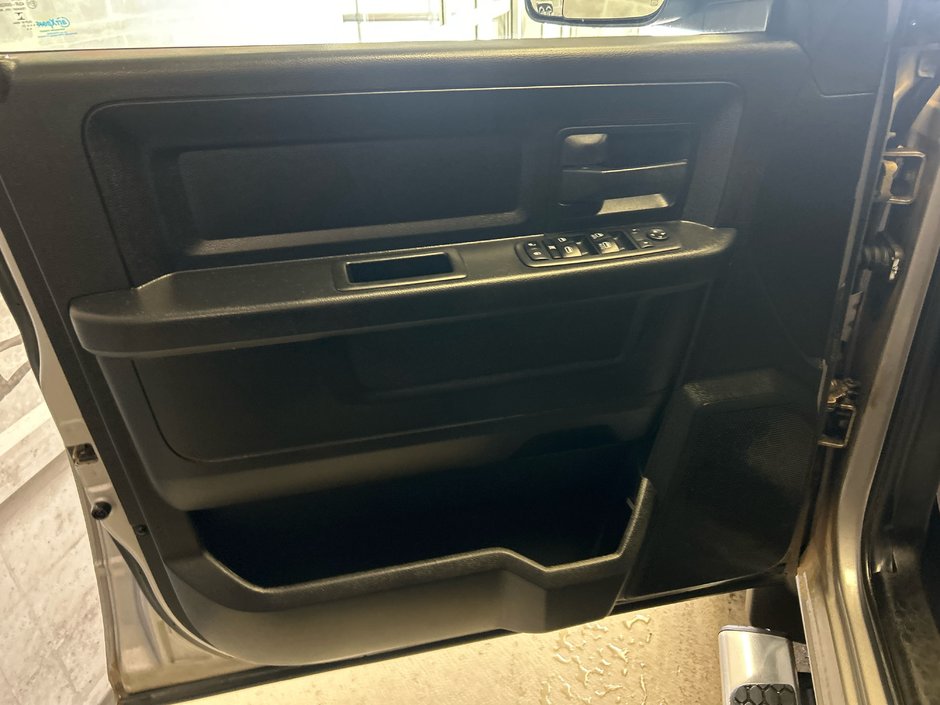 2021 Ram 1500 CREW Tradesman