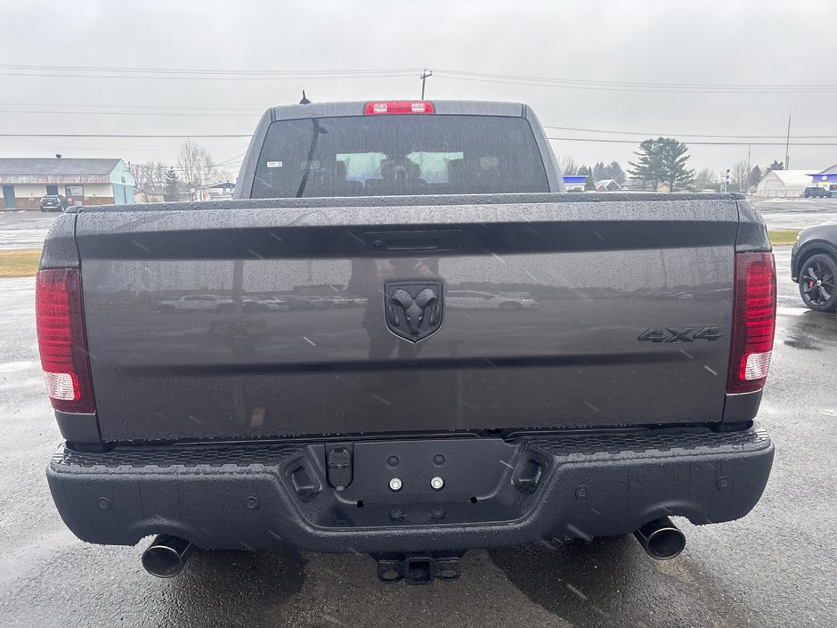 2024 Ram 1500 Classic WARLOCK