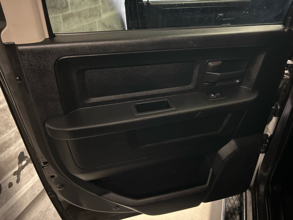 Ram 1500 CREW ST 2014
