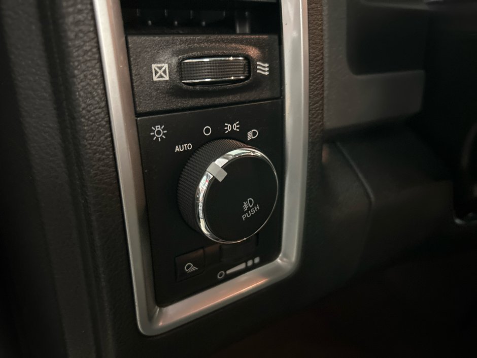 Ram 1500 CREW SLT 2017