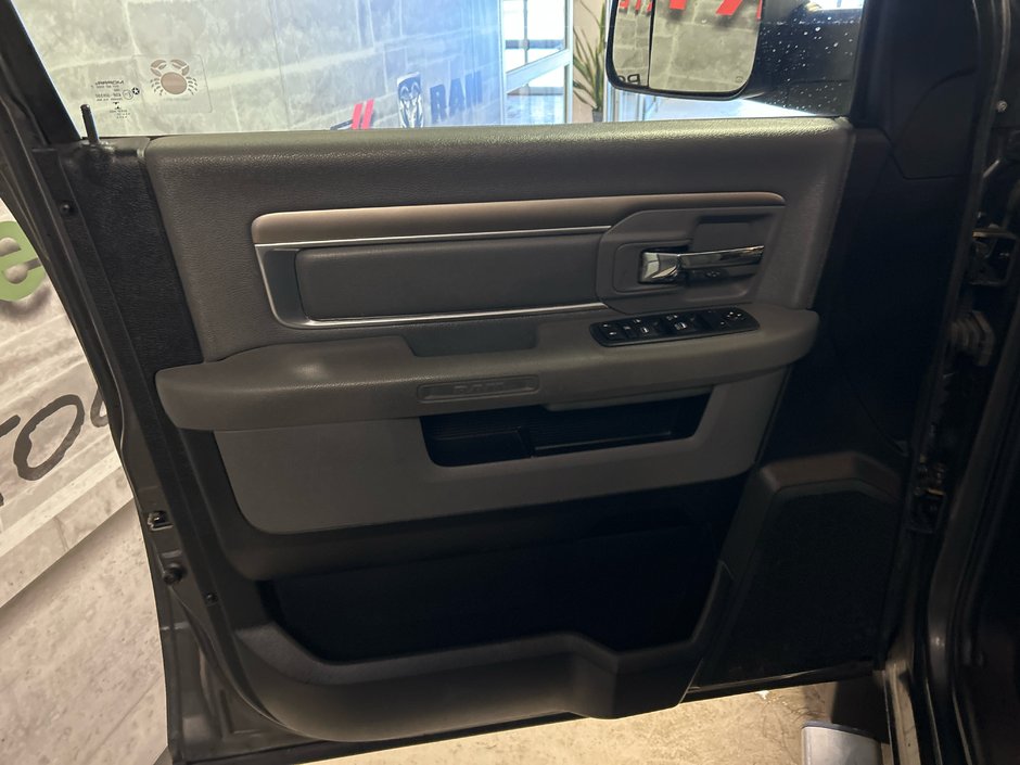 Ram 1500 CREW SLT 2017