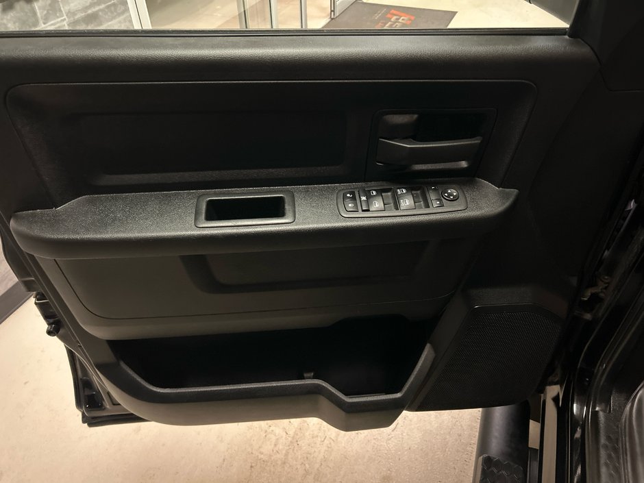 2021 Ram 1500 CREW Express