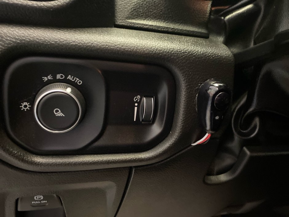 2022 Ram 1500 CREW Tradesman