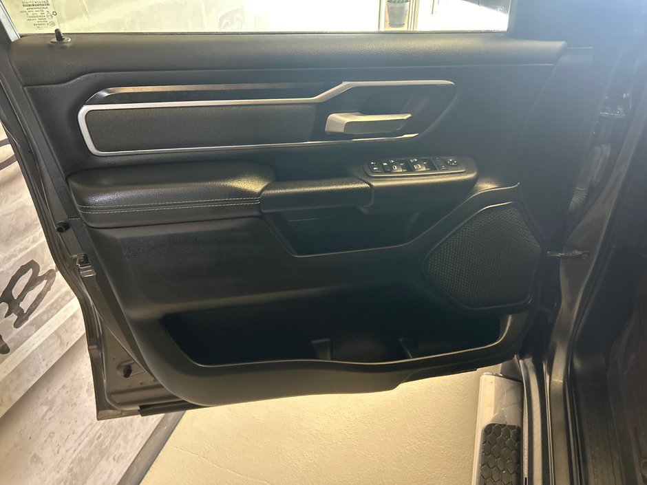 2022 Ram 1500 CREW Big Horn