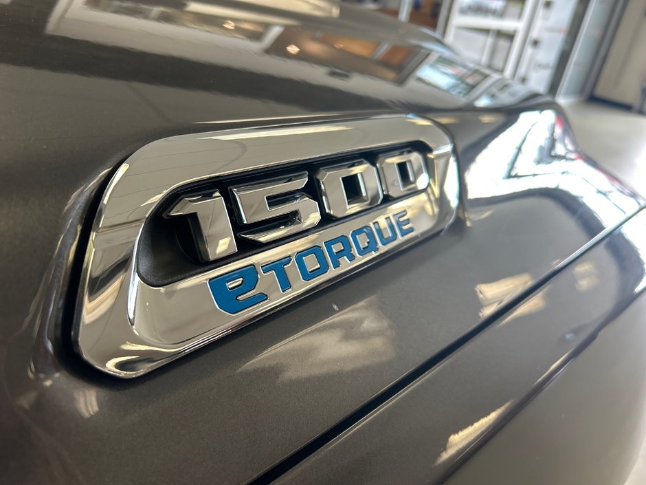 2022 Ram 1500 CREW Big Horn