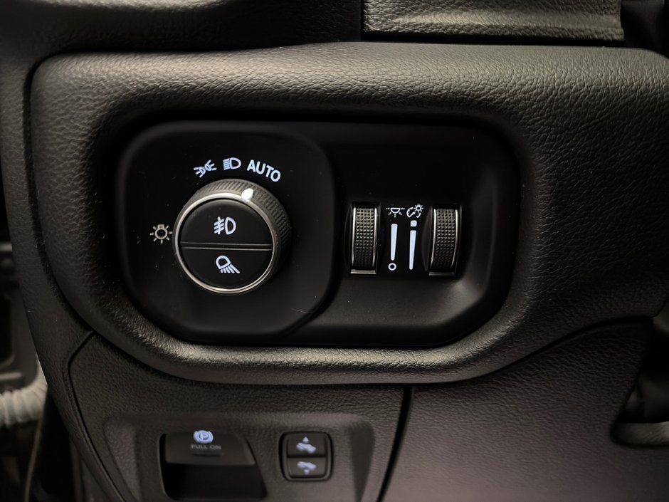 2023 Ram 1500 Sport
