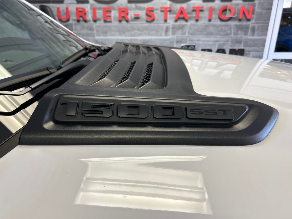 Ram 1500 SPORT 2025 ENSEMBLE REMORQUAGE * CUIR SIÈGES AVANT VENTILÉS * ÉCRAN 14'' AUDIO HARMAN KARDON * CONDUITE ASSISTÉ