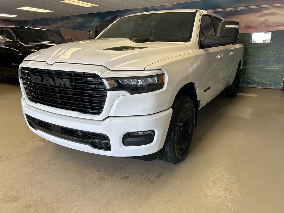 Ram 1500 SPORT 2025 ENSEMBLE REMORQUAGE * CUIR SIÈGES AVANT VENTILÉS * ÉCRAN 14'' AUDIO HARMAN KARDON * CONDUITE ASSISTÉ
