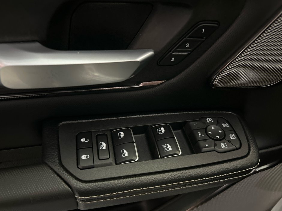 Ram 1500 SPORT 2025 ENSEMBLE REMORQUAGE * CUIR SIÈGES AVANT VENTILÉS * ÉCRAN 14'' AUDIO HARMAN KARDON * CONDUITE ASSISTÉ