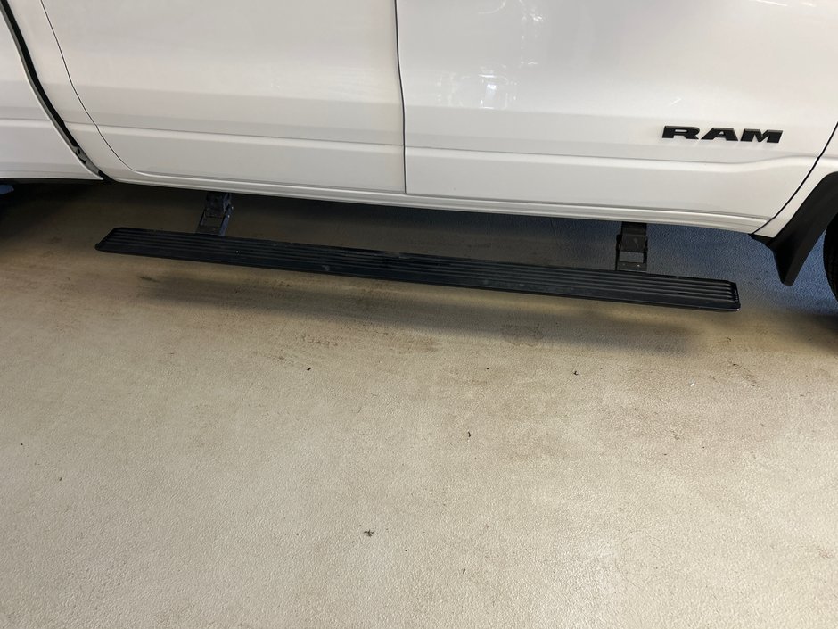 Ram 1500 SPORT 2025 ENSEMBLE REMORQUAGE * CUIR SIÈGES AVANT VENTILÉS * ÉCRAN 14'' AUDIO HARMAN KARDON * CONDUITE ASSISTÉ