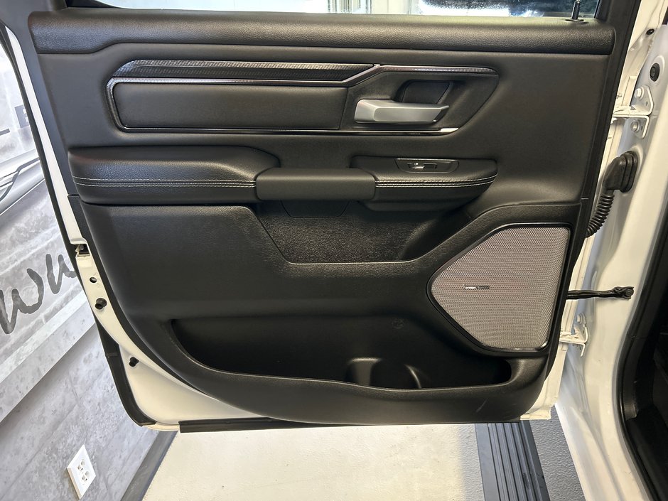 Ram 1500 SPORT 2025 ENSEMBLE REMORQUAGE * CUIR SIÈGES AVANT VENTILÉS * ÉCRAN 14'' AUDIO HARMAN KARDON * CONDUITE ASSISTÉ