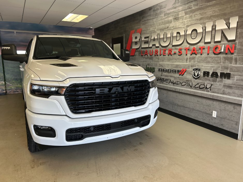 Ram 1500 SPORT 2025 ENSEMBLE REMORQUAGE * CUIR SIÈGES AVANT VENTILÉS * ÉCRAN 14'' AUDIO HARMAN KARDON * CONDUITE ASSISTÉ