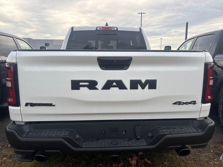 Ram 1500 REBEL 2025 BOITE 5.7' AVEC RAMBOX * ENSEMBLE REMORQUAGE- COMMODITÉS DE CAISSE *