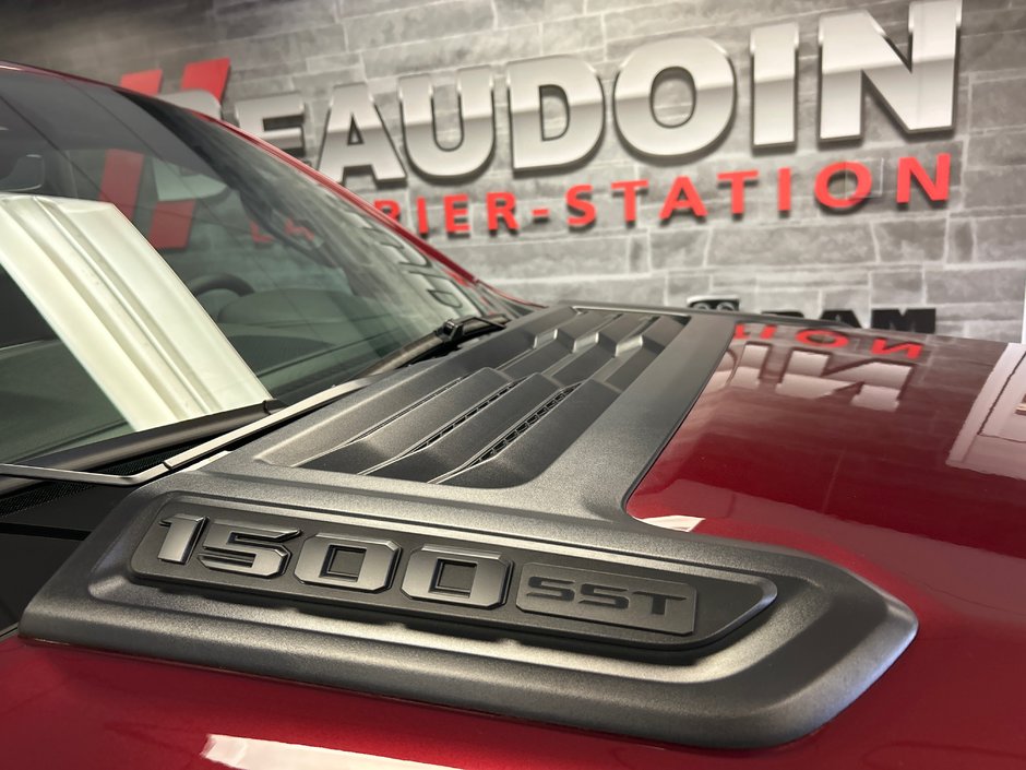 Ram 1500 SPORT 2025