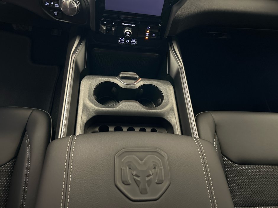 2025 Ram 1500 SPORT