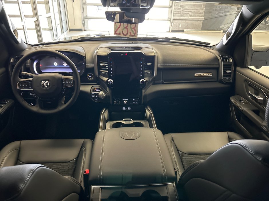 2025 Ram 1500 SPORT