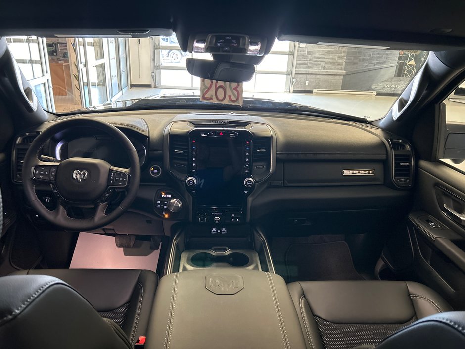 Ram 1500 SPORT 2025
