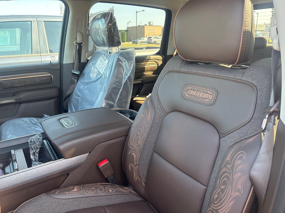 Ram 1500 LONGHORN 2026