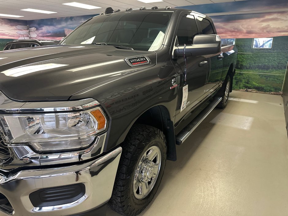 2022 Ram 2500 CREW Tradesman