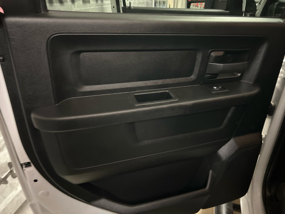 2023 Ram 3500 CREW Tradesman