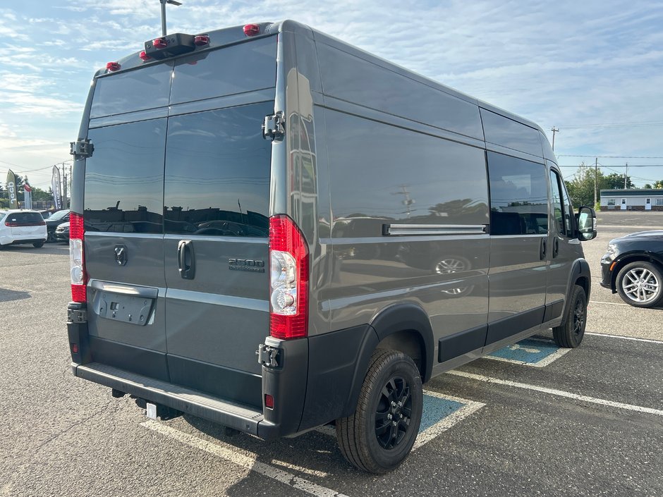 Ram PROMASTER CARGO VAN 2500 SLT+ 2025