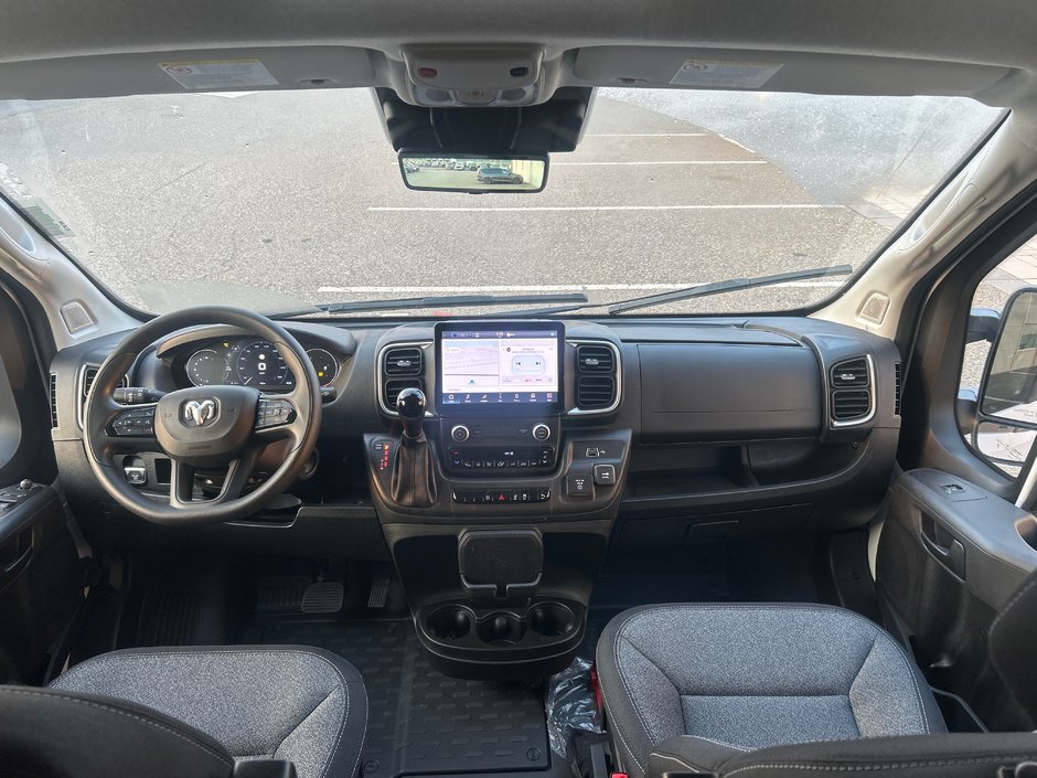 Ram PROMASTER CARGO VAN 3500 SLT+ 2025 Préparation pour VR