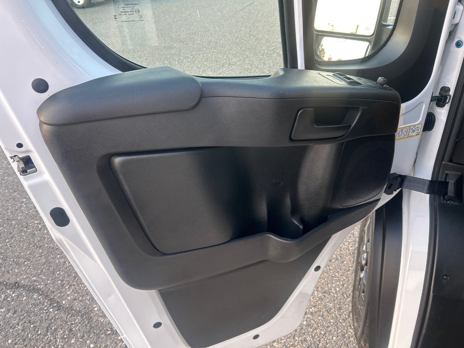 Ram PROMASTER CARGO VAN 3500 SLT+ 2025 Préparation pour VR
