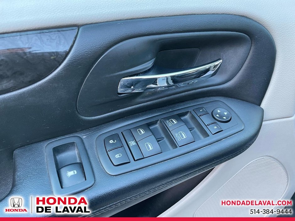 2020 Dodge Grand Caravan CREW-12