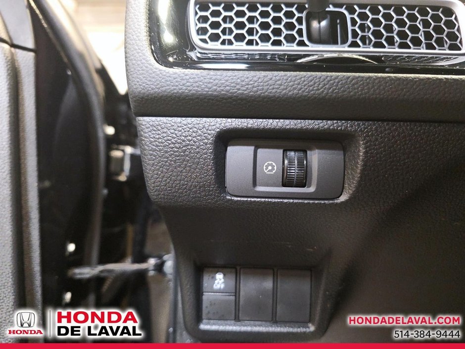 Honda Civic Sedan Hybrid Sport 2025-14