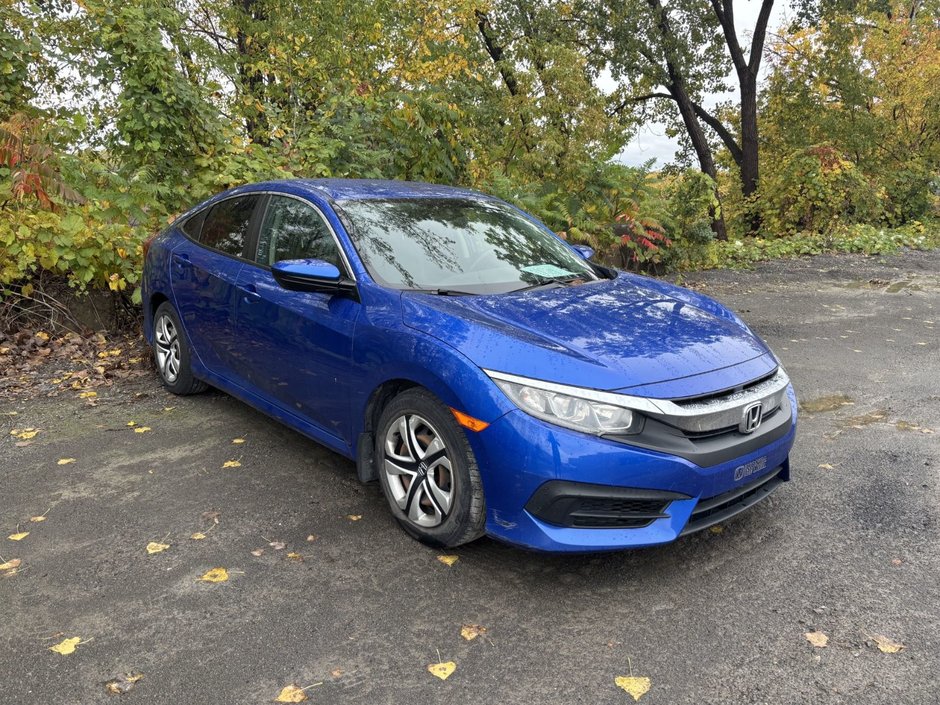 Honda Civic Sedan LX 2017-4