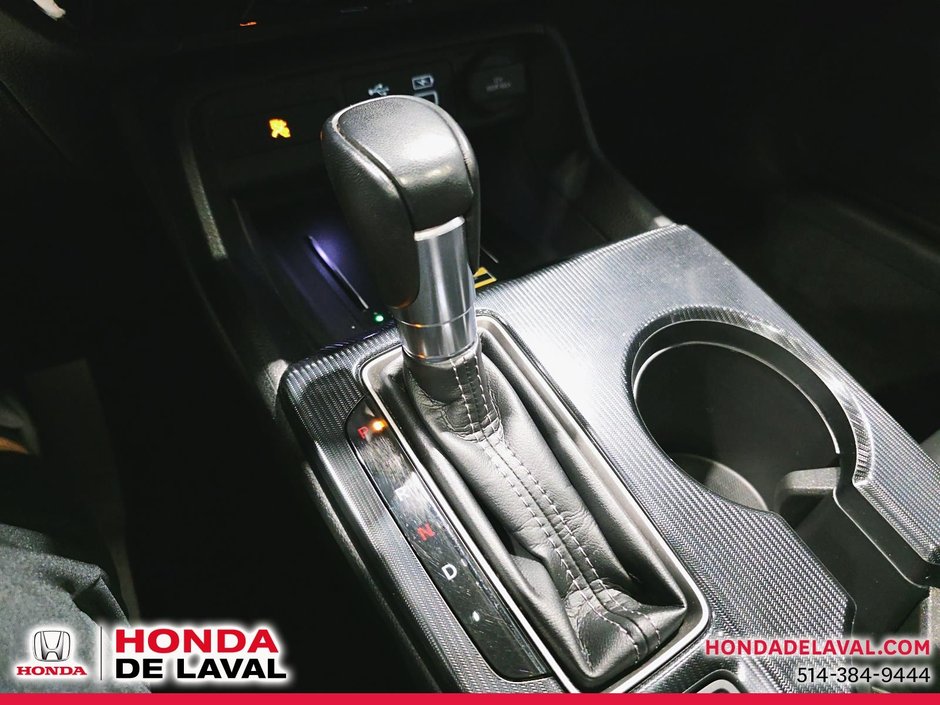 Honda Civic Sedan Touring 2022-13