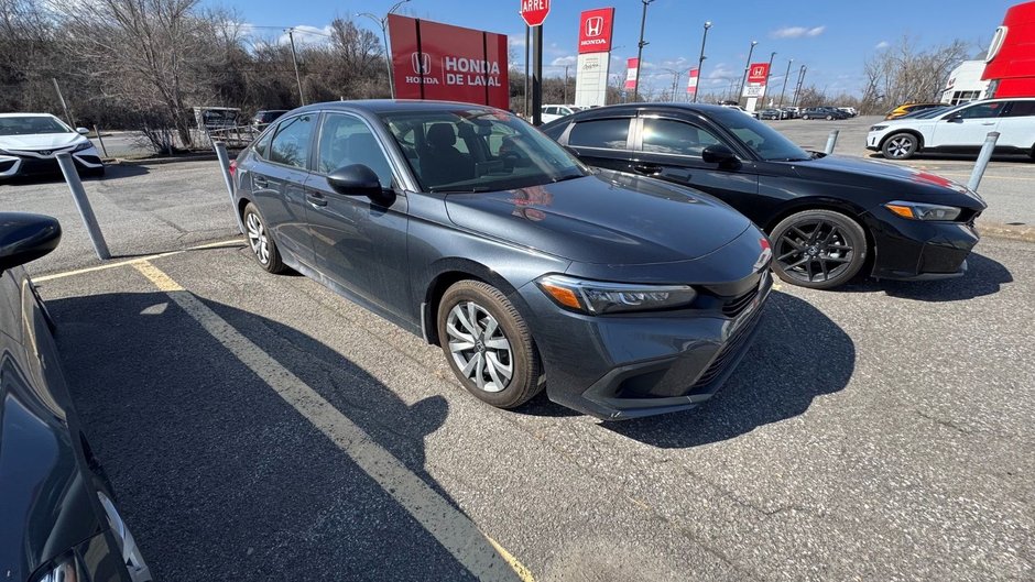 Honda Civic Sedan LX 2023-4