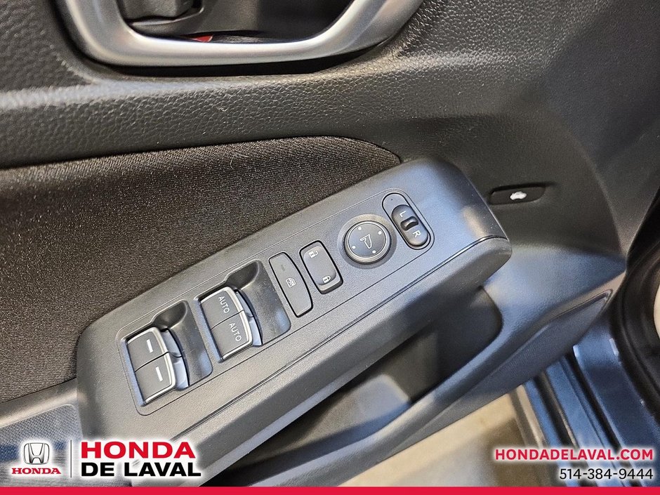 Honda Civic Sedan LX-B 2024-10