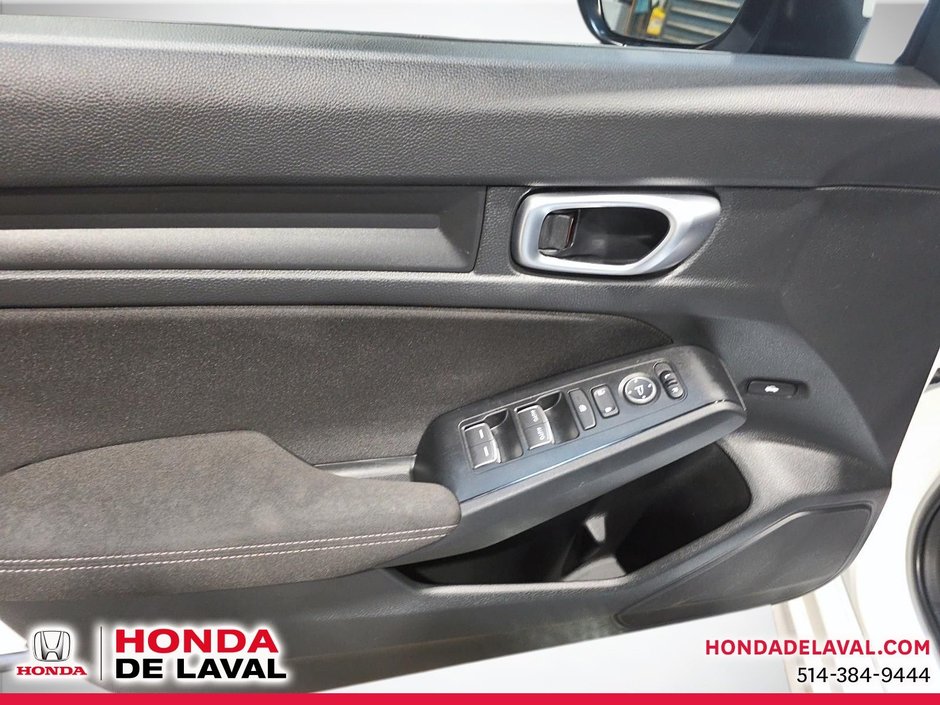 Honda Civic Sedan LX-B 2024-9