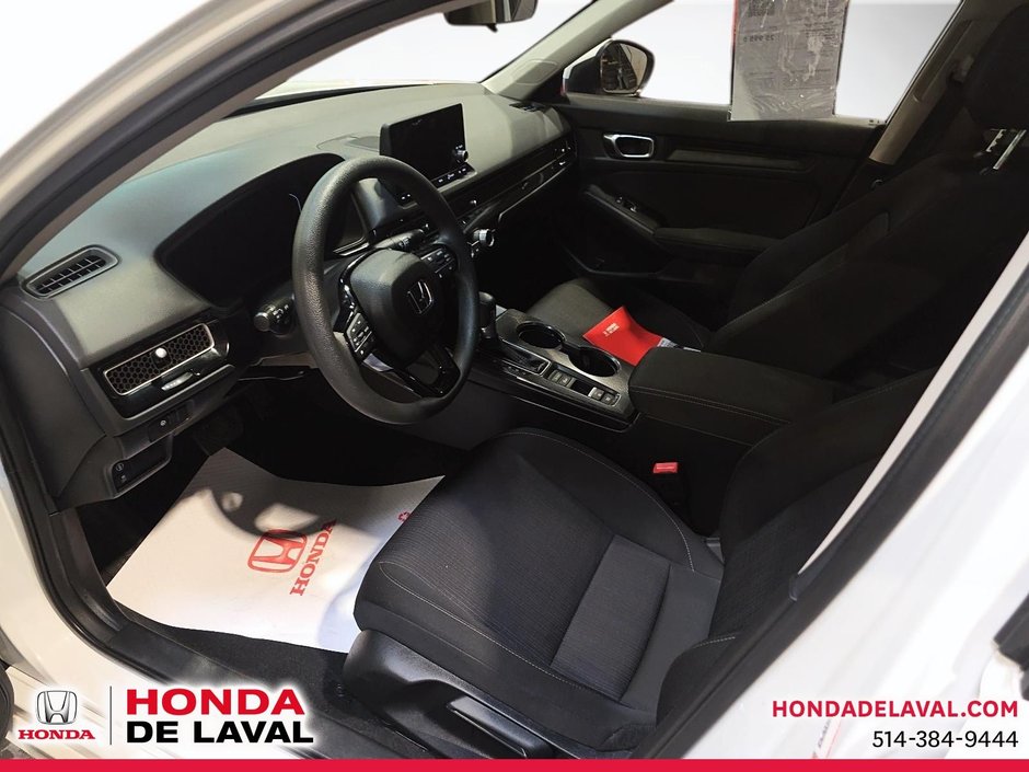 Honda Civic Sedan LX-B 2024-7