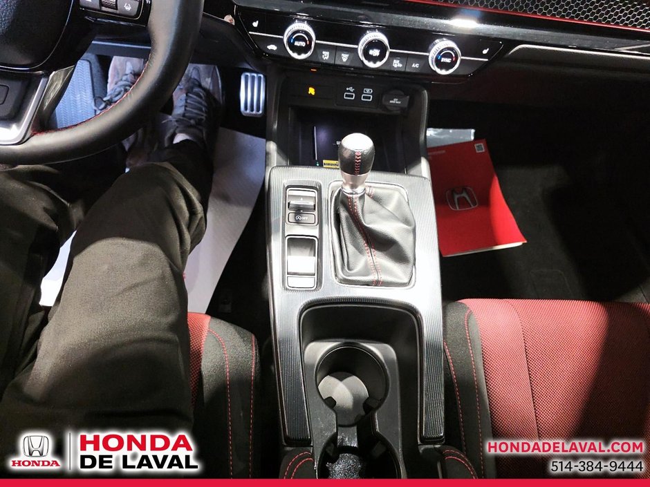 Honda Civic Si Sedan  2022-13