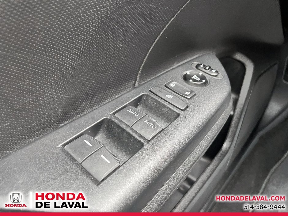 Honda Civic LX 2017-8