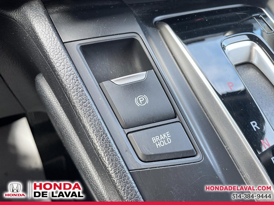 Honda CR-V LX AWD 2019-17