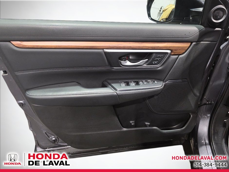 Honda CR-V Touring 2022-9