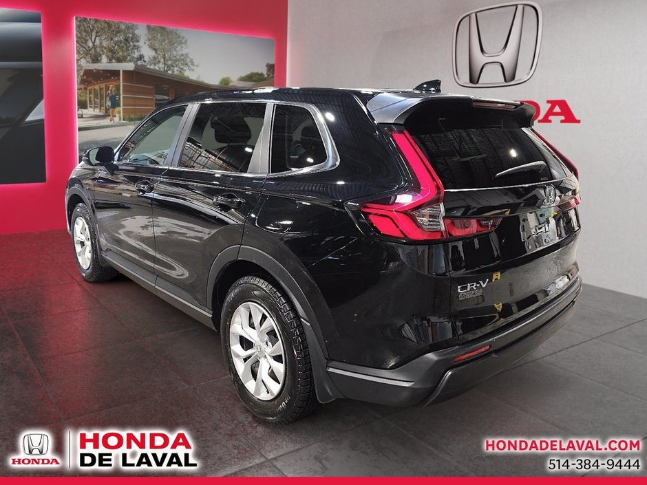 Honda CR-V LX 2023-4