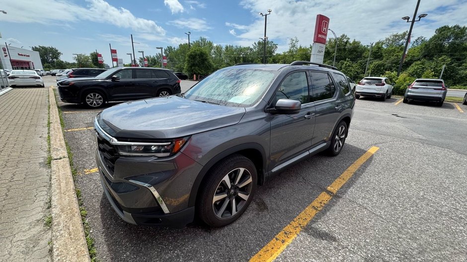 2025 Honda Pilot Touring-0