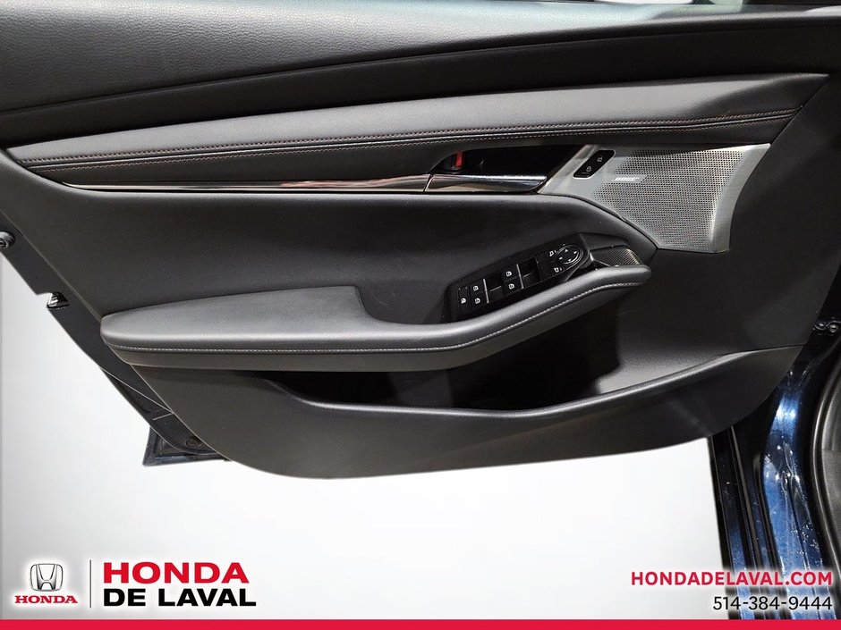 Mazda 3 Sport GT 2025-10