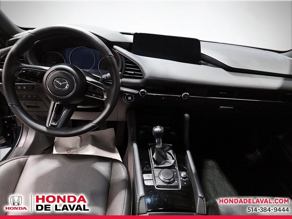 Mazda 3 Sport GT 2025-9