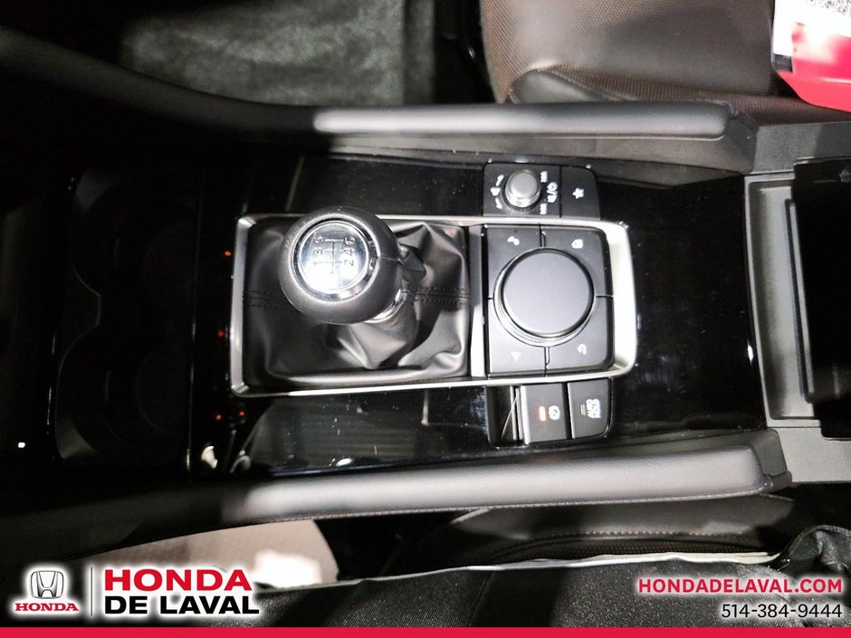 Mazda 3 Sport GT 2025-13