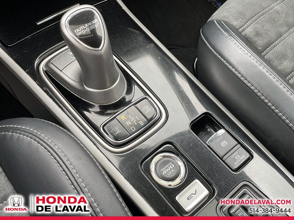 2019 Mitsubishi OUTLANDER PHEV SE AWC-22